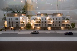 © Andrew Wheeler all rights reserved worldwide 7 rue Saint Andre, 76000, Rouen, FRANCE Tel: +33 (0)6 32 68 06 42 andrewjpwheeler@gmail.com www.andrewwheeler.com www.andrewphotos.com