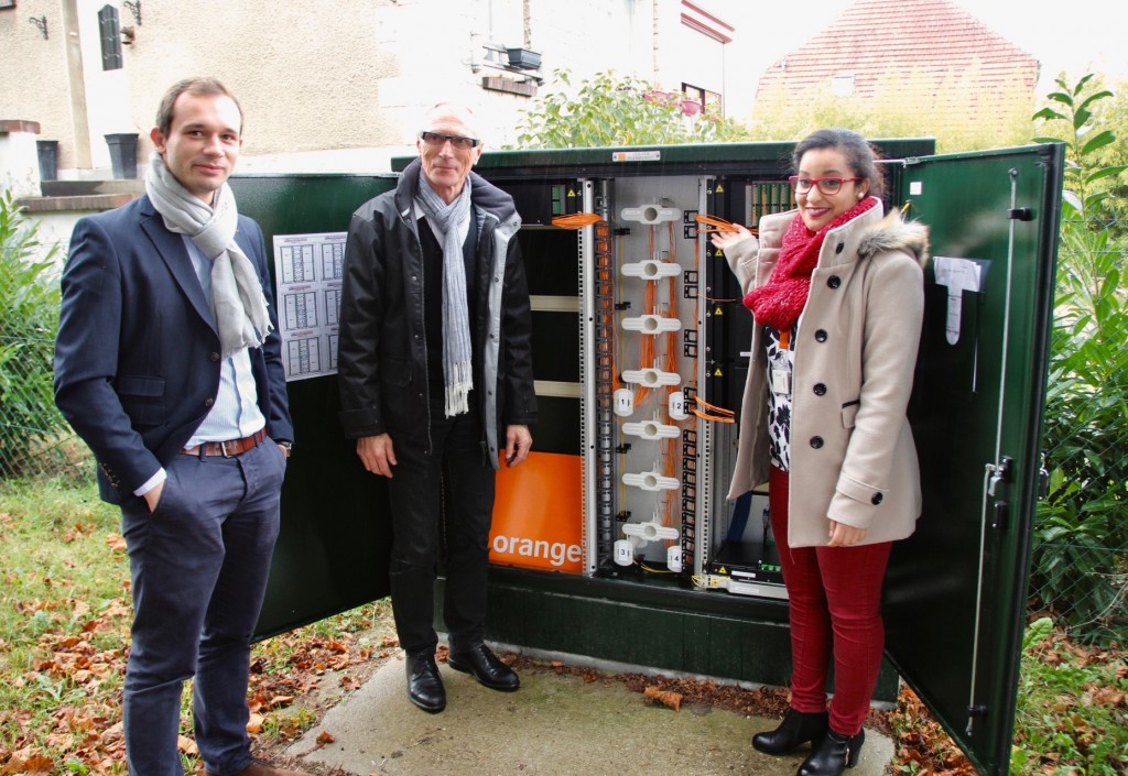 Vingt-trois armoires (photo) hébergent la fibre optique à Vernon. 800 foyers peuvent déjà bénéficier de la fibre optique.