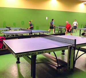 Les entraînements sont mixtes au SPN Tennis de table.