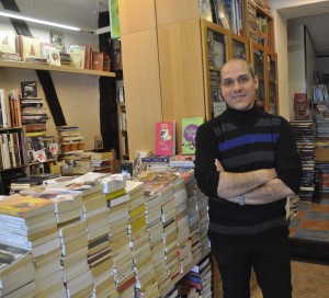 Murat Yormaz pense faire évoluer sa boutique, en créant un coin lecture enfants, et un coin artistique afin que les gens s’approprient le lieu.