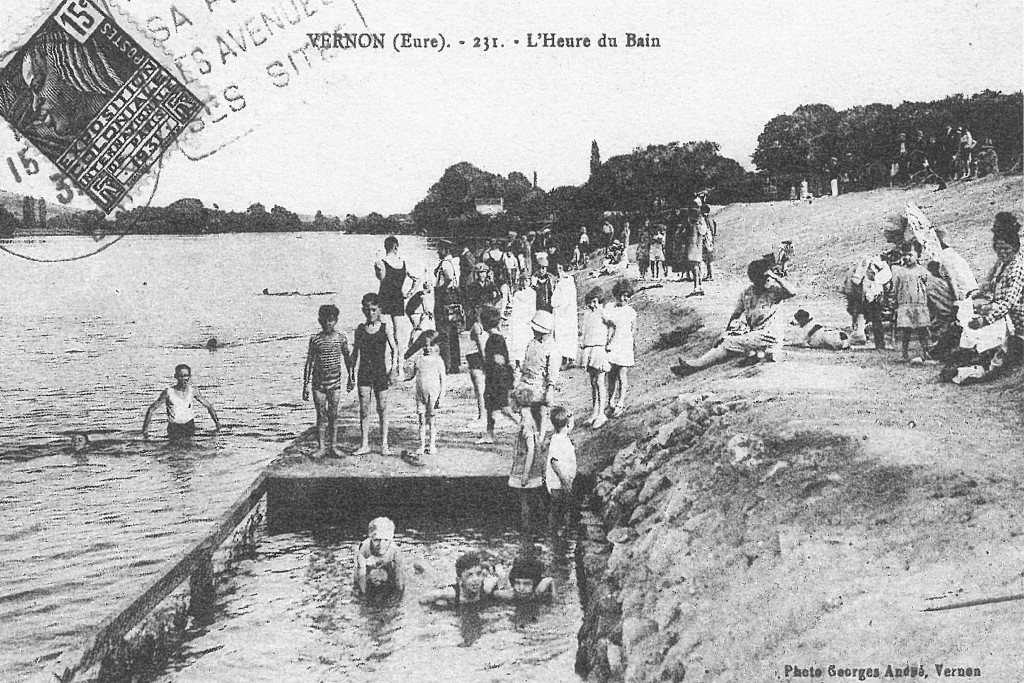 En 1932, certains membres de l’Avenir de Vernon ont pris des leçons de natation dans la Seine.