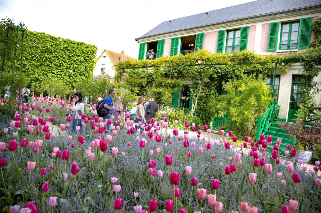 La décision d’inscrire Giverny au patrimoine mondial de l’Unesco a été prise le 10 juillet, lors de la visite avec le ministre du tourisme, Jean-Yves Le Drian.
