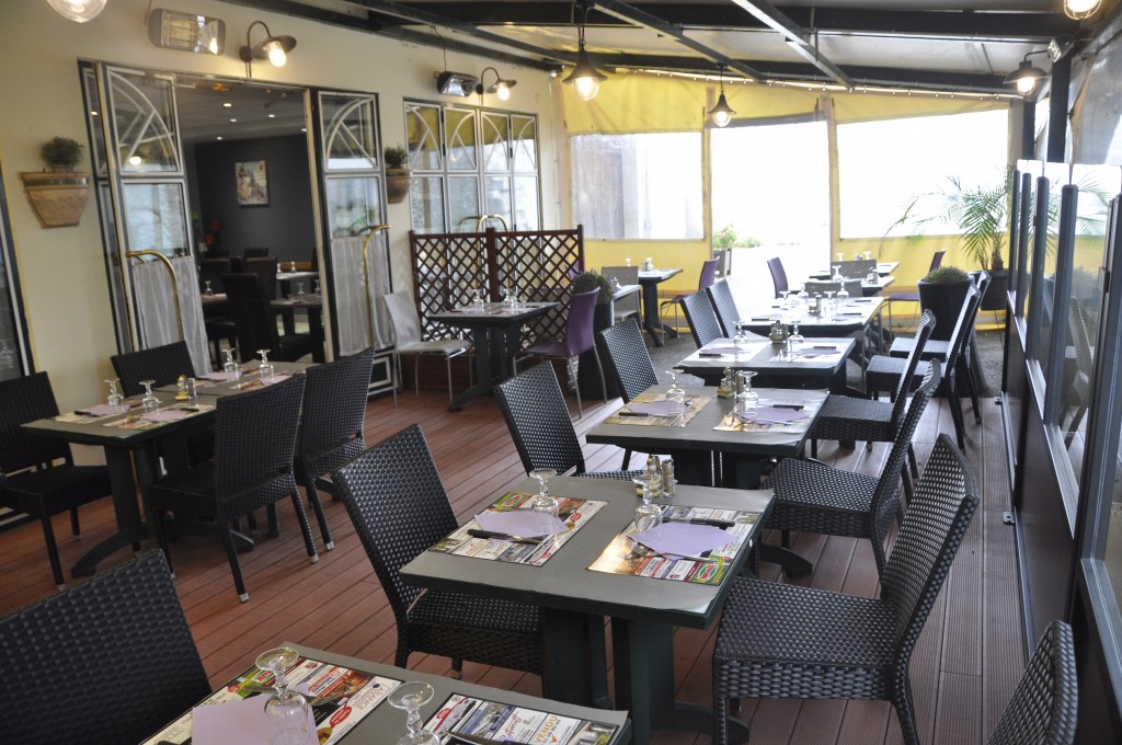 Le lydo 34 rue d’Albufera L’occasion de déguster une pizza en terrasse. Le Lydo sera ouvert tout l’été, à part du 15 au 18 août.