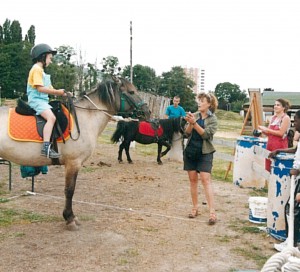 La ferme du bonheur a été largement relayée par les médias, et a ainsi fait le tour de France.