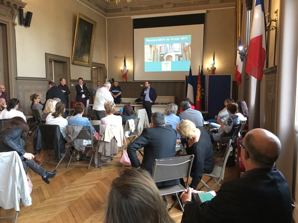 Un an après la mise en place de la réforme du stationnement, la municipalité poursuit son action et s’engage auprès des usagers et des commerçants.