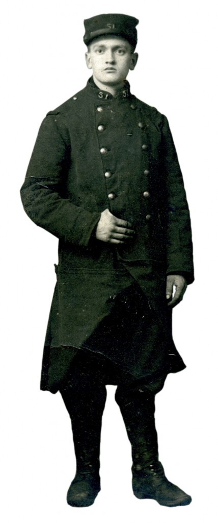 André CLAUDE Classe 1915 peu de temps après son incorporation