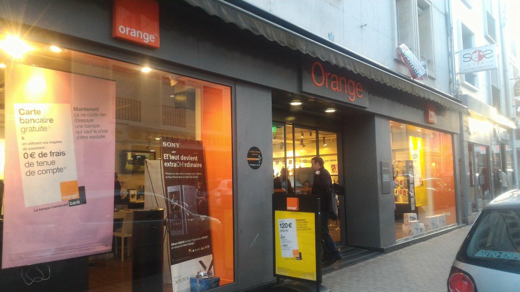 Boutique Orange Vernon