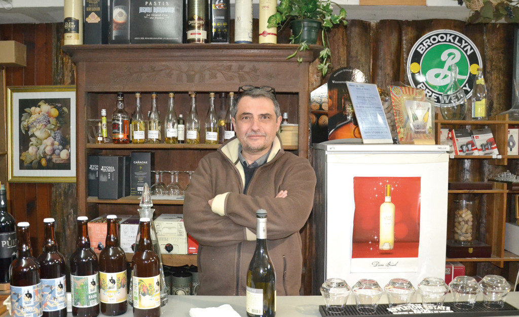 Ce Fourgien s’est lancé, il y a six mois, à l’assaut de nos gosiers. Rencontre avec Eric Desprès, propriétaire aussi volubile qu’aguerri de La cave de Gamilly…