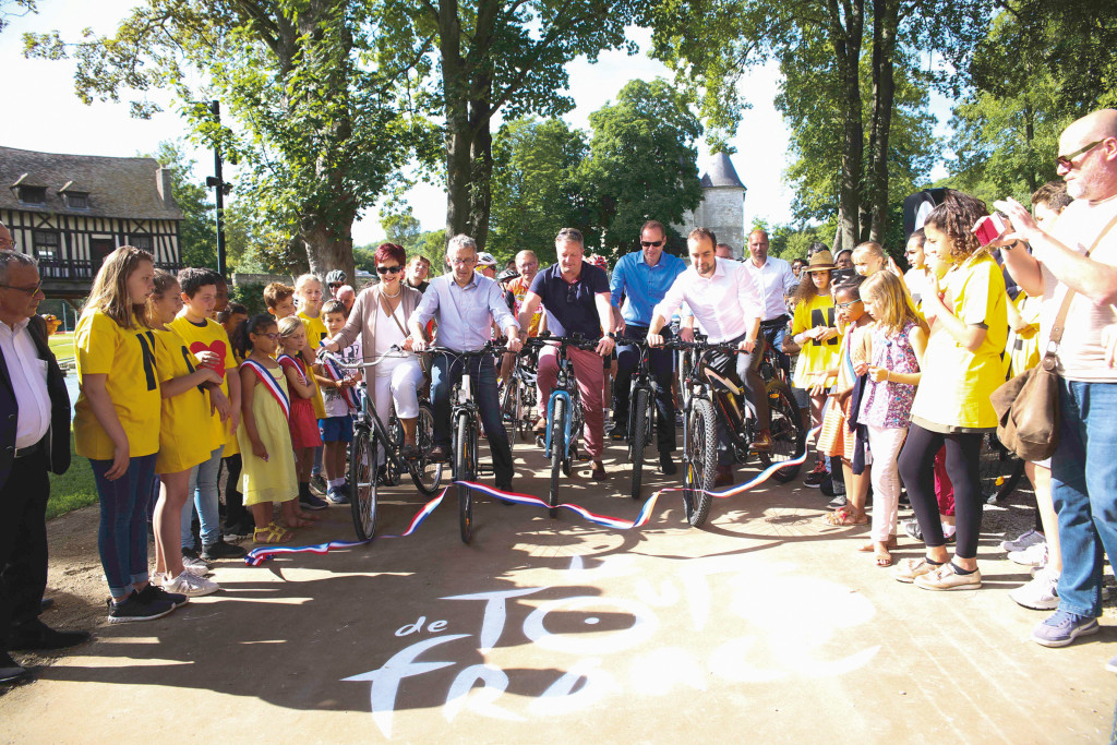 Éco-route connectée Vernon-Giverny Inauguration de  la Seine à Vélo !