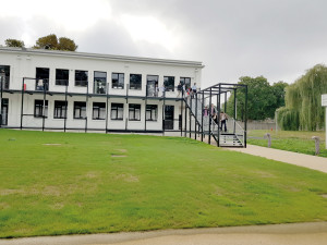 Les étudiants ont investi un bâtiments chargé d’histoire mais refait à neuf.