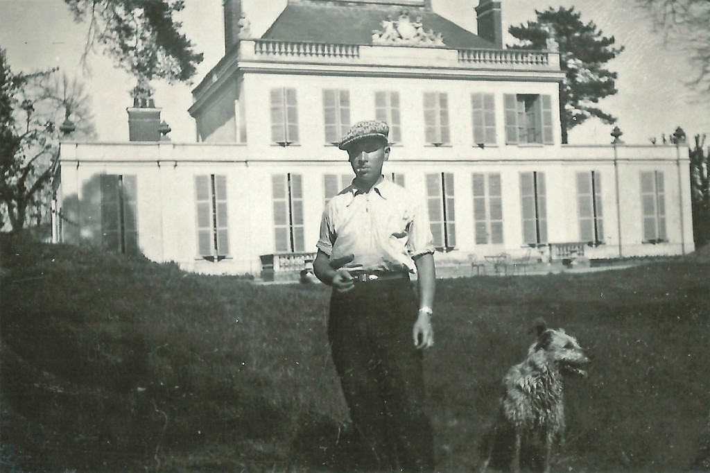 DU PLASTIC DANS LES ORCHIDÉES la chronique du passé	par l'Agence de Tourisme Temporel Vernonnaise 