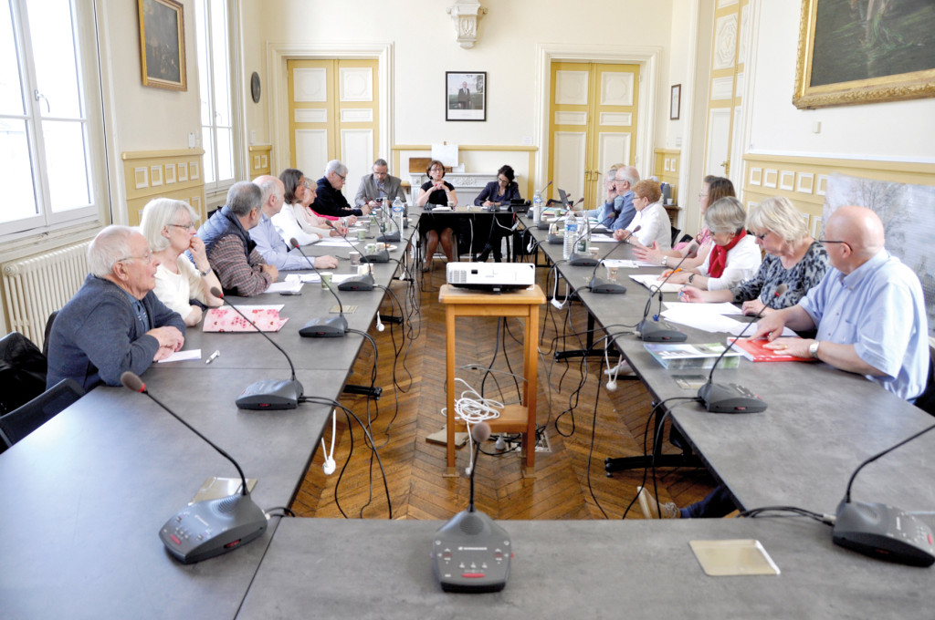 le Conseil des aînés a été créé afin d’organiser le dialogue entre la mairie et les séniors. 