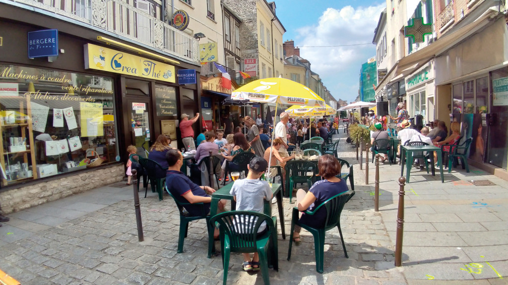 Cet été, le bar a fait le plein de clients grâce à sa terrasse agrandie.