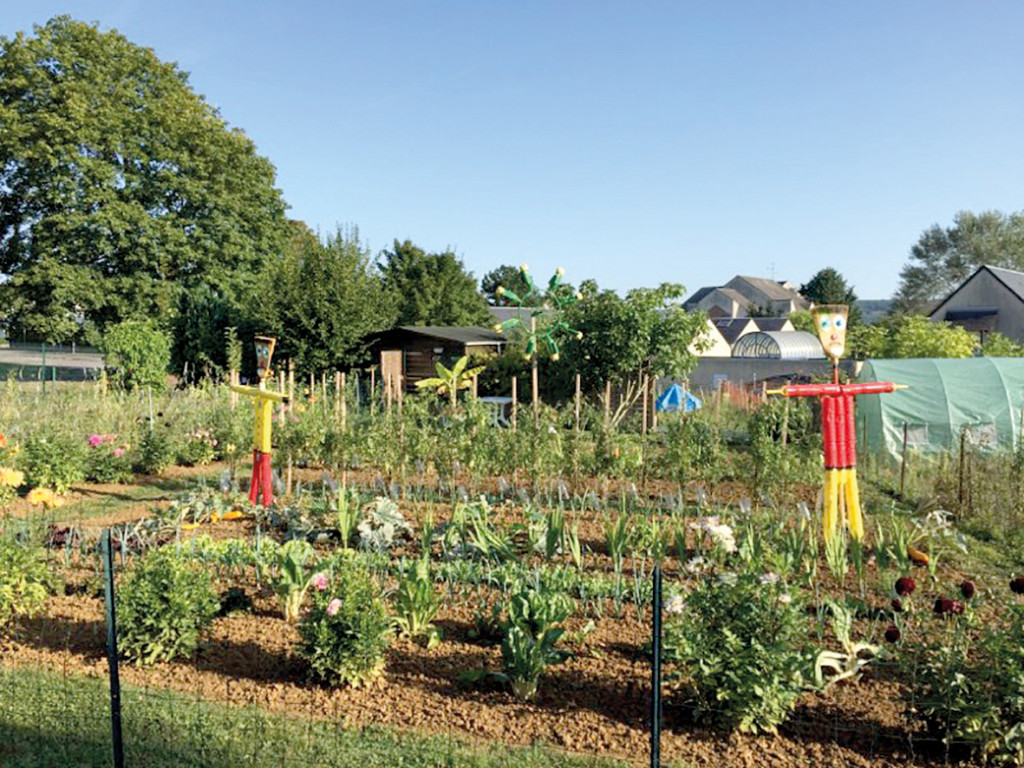 Actuellement, tous les jardins sont occupés, mais il est possible de s’inscrire en ligne sur une liste d’attente via le compte citoyen.