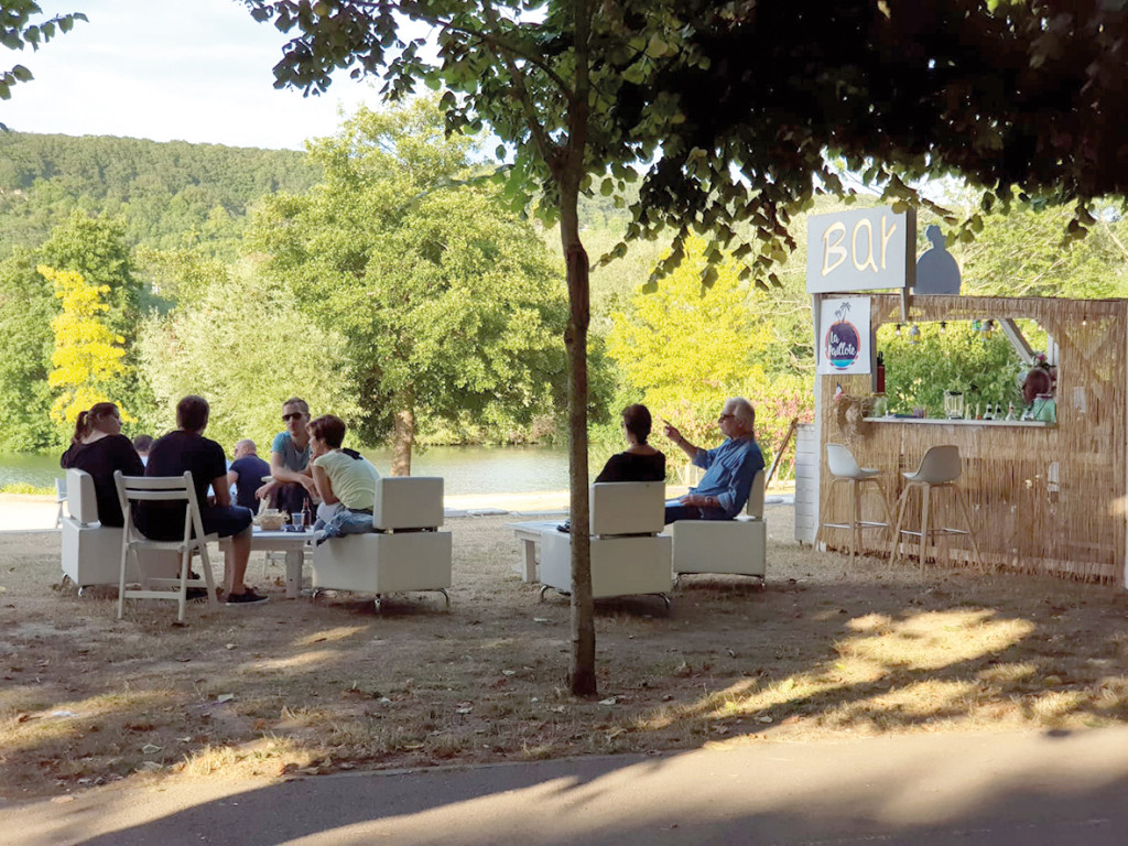Avec Destination Vernon, le programme d’événements estivaux, la ville prend des allures de station balnéaire. Et ça commence fort avec un concours de barbecue ! Avant de se poursuivre pendant les mois de juillet et août par du cinéma en plein air, du sport et des activités culturelles en bord de Seine.