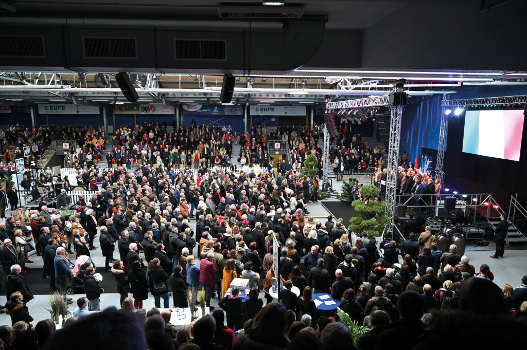 Foule cérémonie des voeux vernon 2020