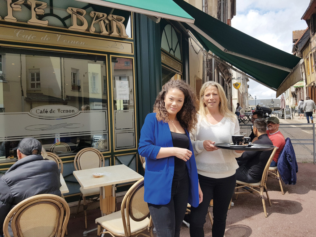 Photo En ville p15 café de Vernon