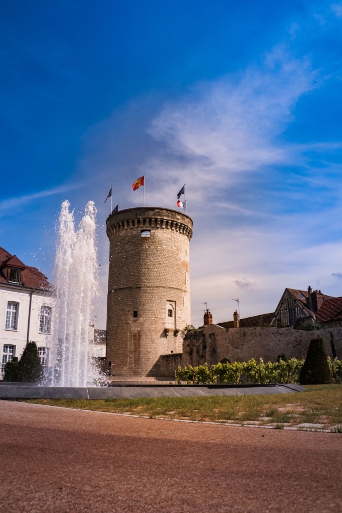 Vernon possède une nouvelle fontaine majestueuse.