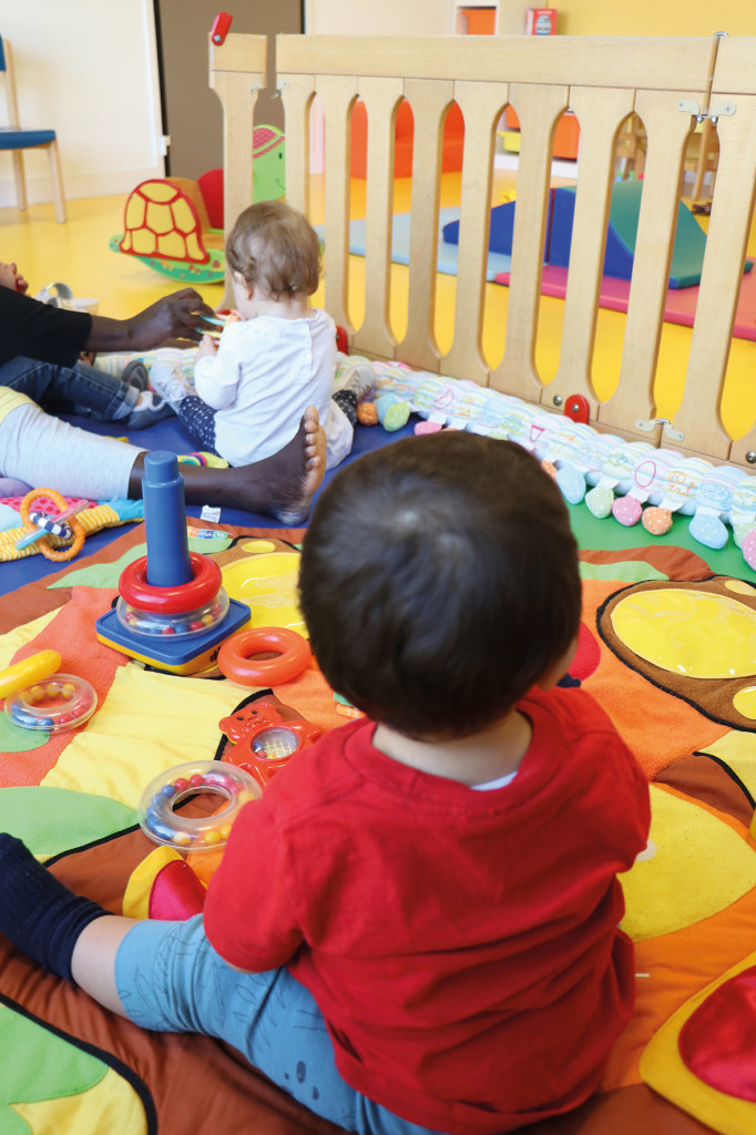 Il y a une vie avant l’école et c’est Seine Normandie Agglomération qui s’en charge ! Dotée de la compétence petite enfance, l’agglomération gère 4 multi-accueils, 1 crèche familiale, 2 haltes garderies, 5 relais parents assistantes maternelles et 16 accueils de loisirs. Autant de structures différentes pour accompagner au mieux les familles dans leur recherche de mode de garde. Ce mois-ci, près de 1000 bambins ont effectué leur rentrée dans ces différents lieux.
