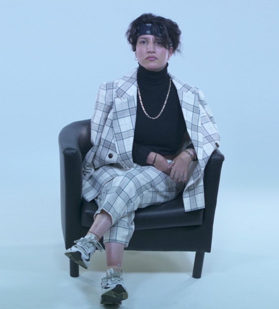 Jeune auteure-compositrice, Marino Matthews s’apprête à publier Focus, un album de 7 titres enregistré au Studio municipal. Elle vient également de sortir un clip intitulé Hidden Lies.