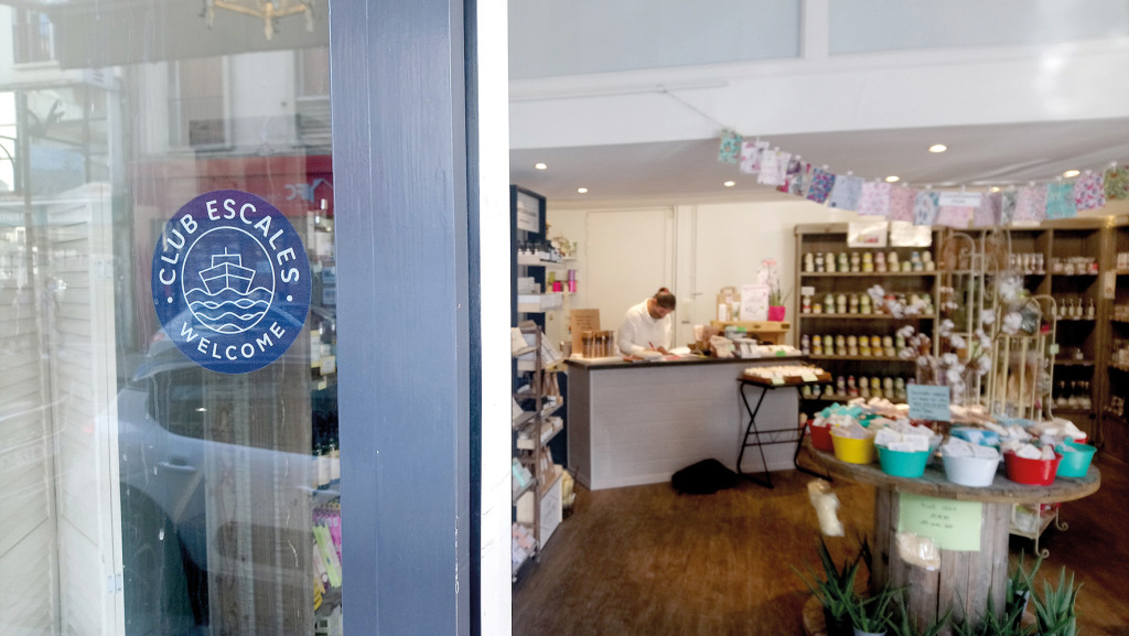 Une dizaine de commerces arborent déjà fièrement le pavillon du Club Escales.