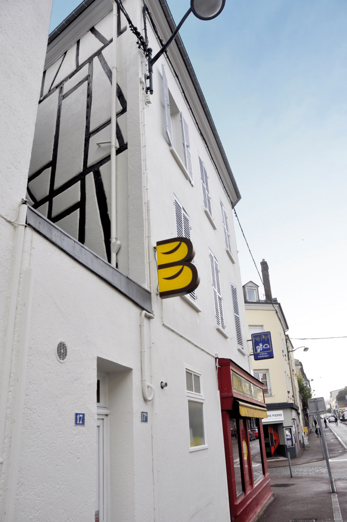 À l’heure actuelle, 146 façades ont été rénovées dans le cœur de ville depuis le lancement du Plan Façades, soit 215 000 € de subventions. Depuis début juillet, 3 ravalements ont déjà été réalisés grâce à 4 870 € d’aides de la mairie. Une dynamique forte qui complète les futurs travaux du projet Cœur de Ville.