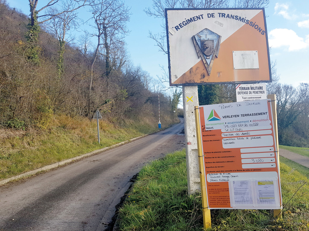 8ème RT Régiment de transmissions Vernonnet Manitôt Oppidum Camp Romain Défense d_entrer Intrusions