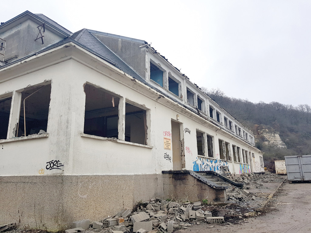 Abandonnée, la proposition n°60 de Vernon Mérite Mieux ! souhaitait construire un hôtel sur place.