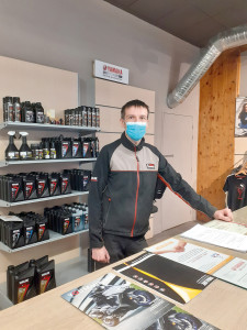 Photo gauche En Ville Moto Quentin