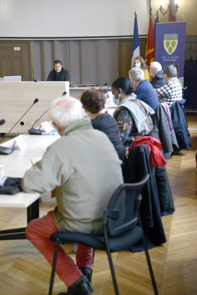 Café des Assos Solidarité Caritatif CCAS COVID crise sociale pauvreté