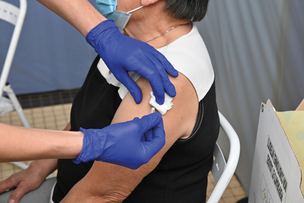 Centre de Vaccination QPV Espace Santé Valmeux Boutardes Blanchères COVID-19