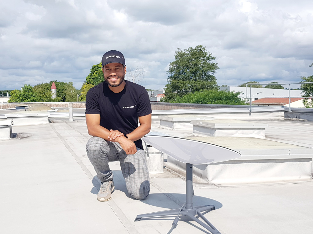 Campus de l_Espace Partenariat Space X Elon Musk Gaël Musquet Satellites Starlink Internet Hacking