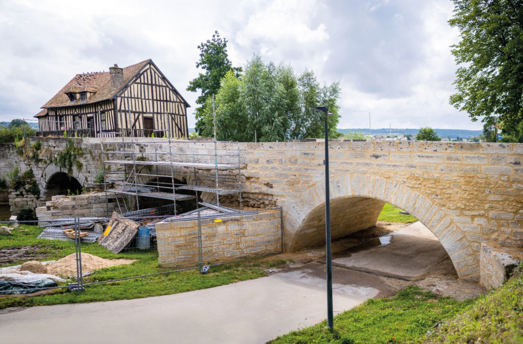 Travaux Vieux-Pont Arche n°1 Vernonnet Patrimoine Seine à Vélo Tourelles