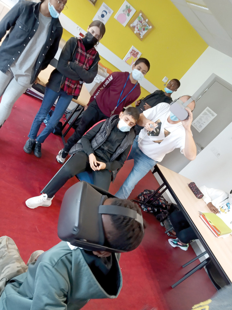 Associations COMM_VR Réalité Virtuelle Informatique Espace Simone Veil