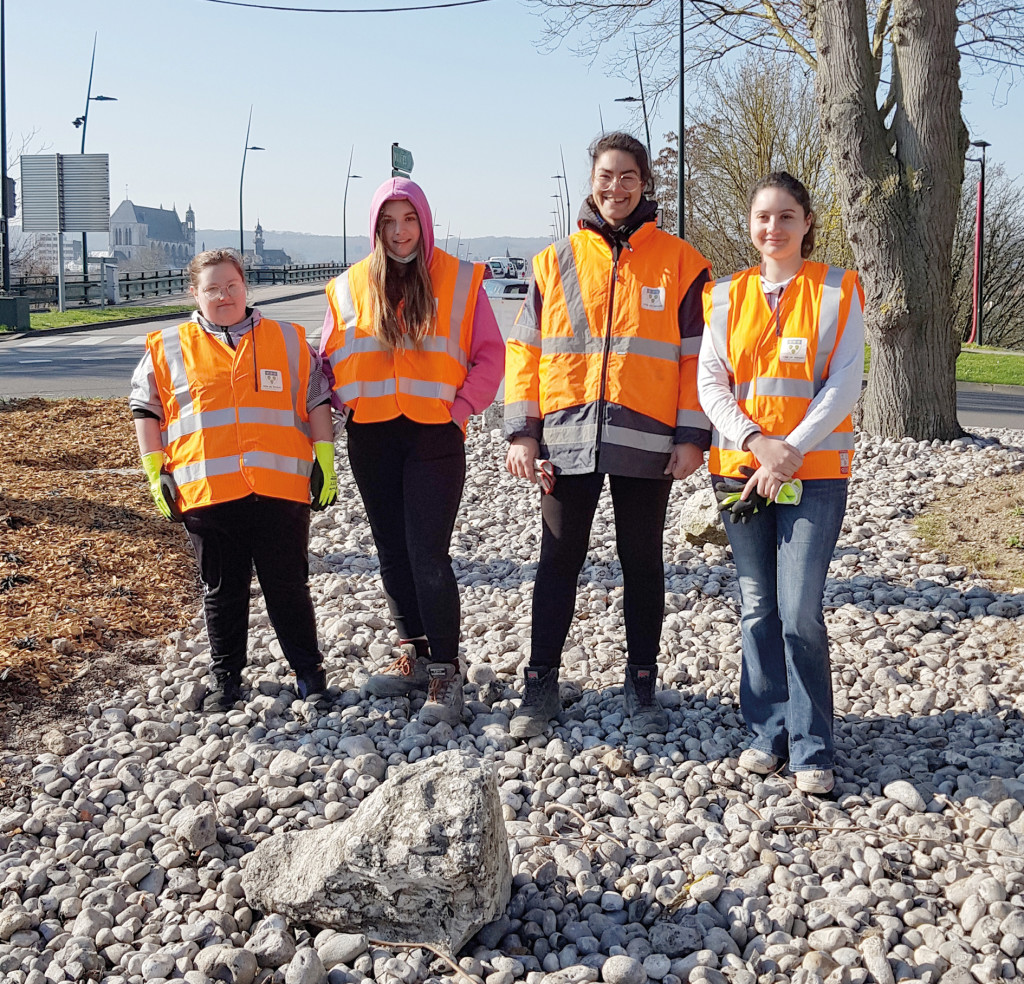 Activités 8 Mars Stages Jeunes Espaces Verts Femmes