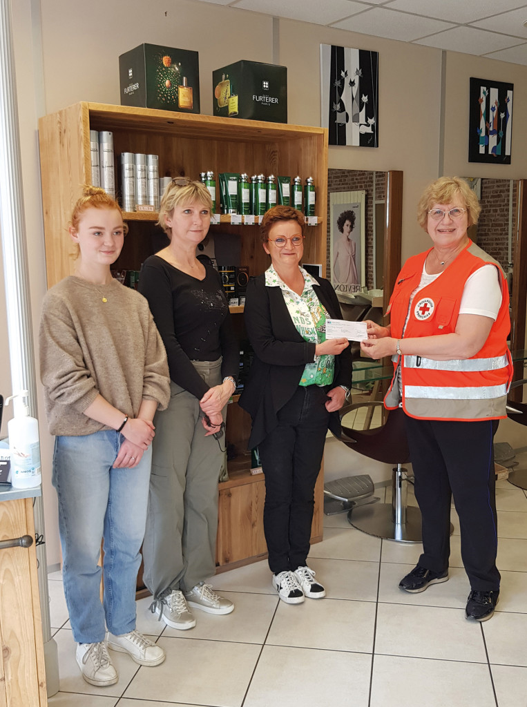 En Ville Atelier Coiffure Agnès L Action Solidarité Ukraine Croix Rouge Française Dons