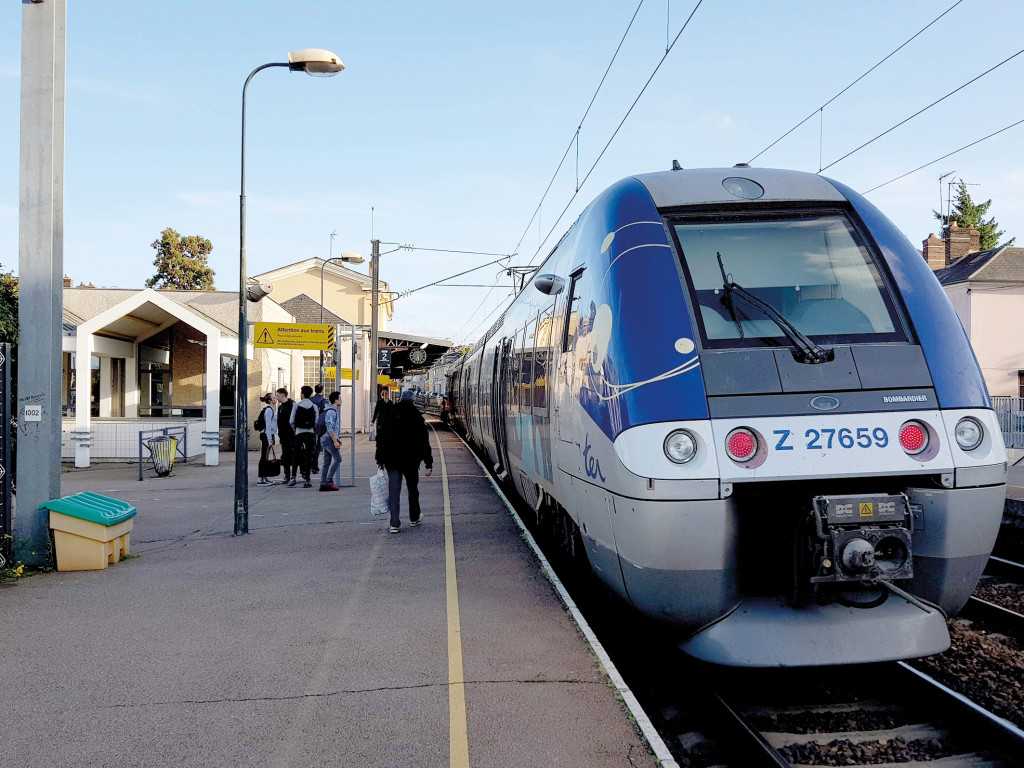 Billet Soutien François Ouzilleau Navetteurs SNCF Suppression Arrêts Mantes