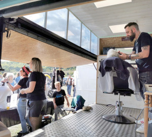 En Ville L_Imagin_Hair Salon de coiffure mobile remorque barbier barber shop