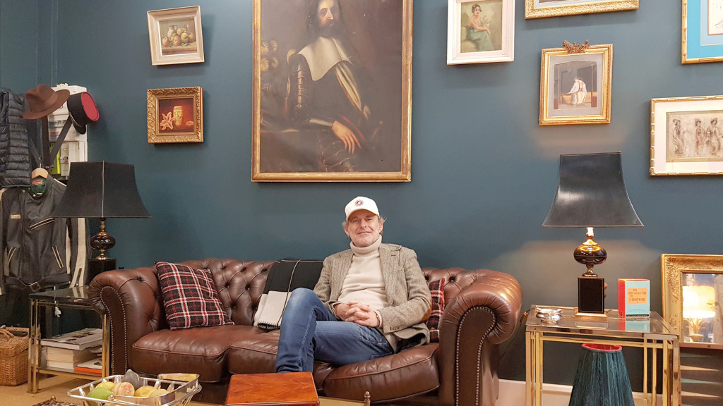 En Ville Nouveau brocanteur rue d_Albuféra