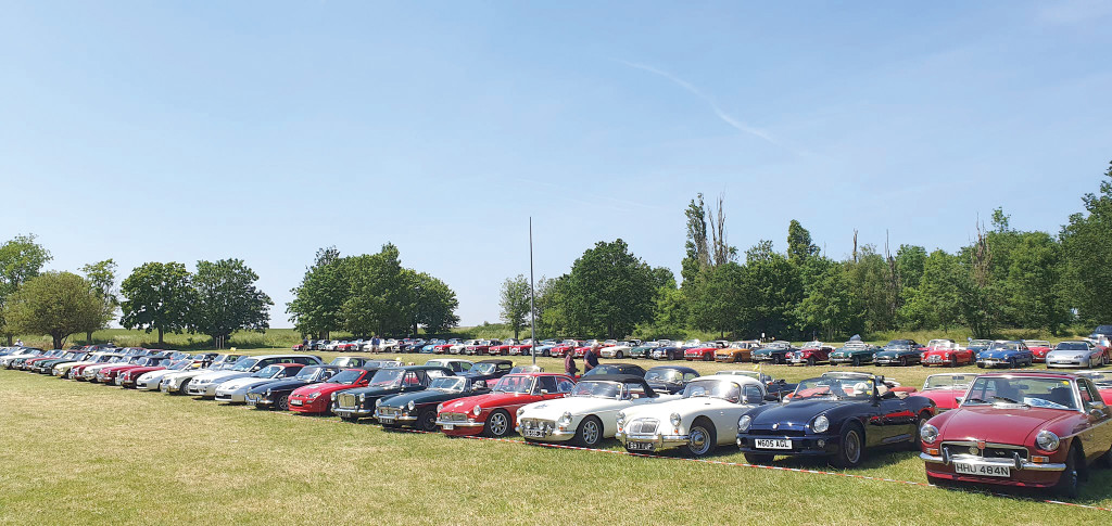 SNA Les Estivales de l_Île Rétro Seine Association Rassemblement Véhicules Anciens