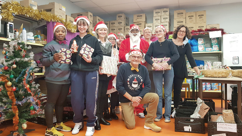 En Ville Noël Solidaire pour les Enfants Manufacture des Capucins Restos du Coeur