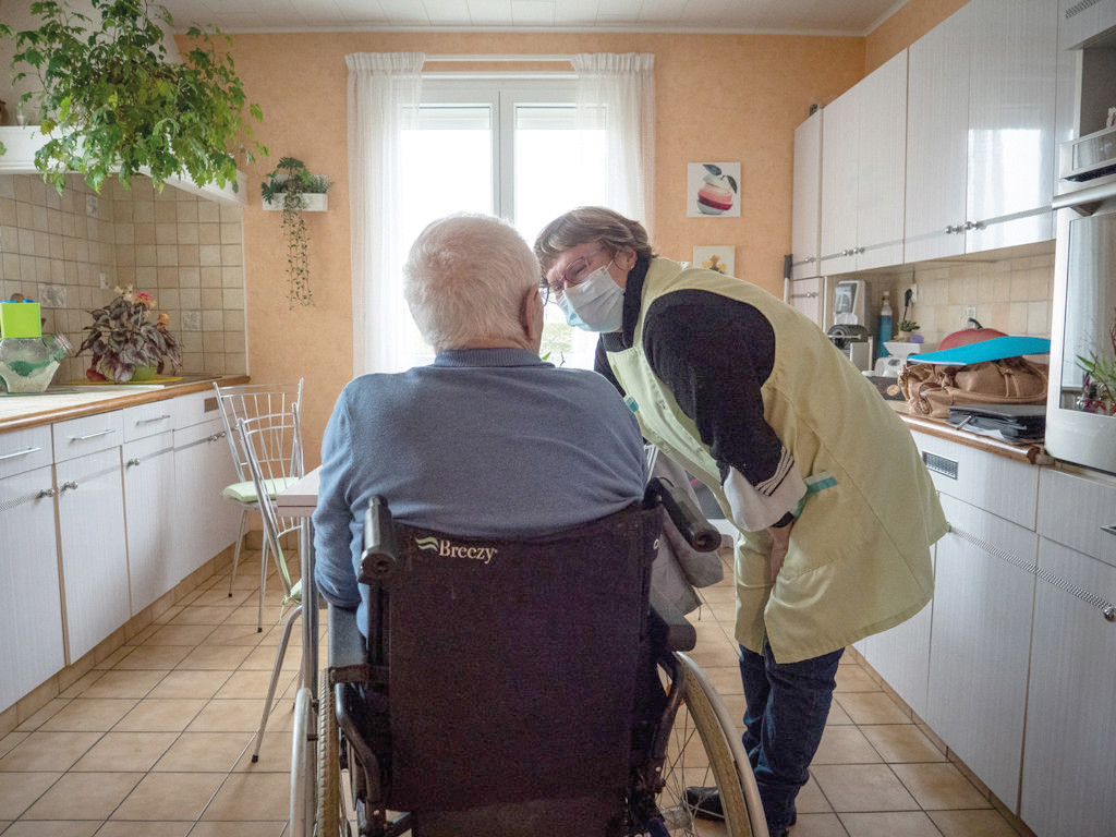 CD27 Recrutement Auxiliaires de Vie Seniors Autonomie Vieillissement Dépendance Santé