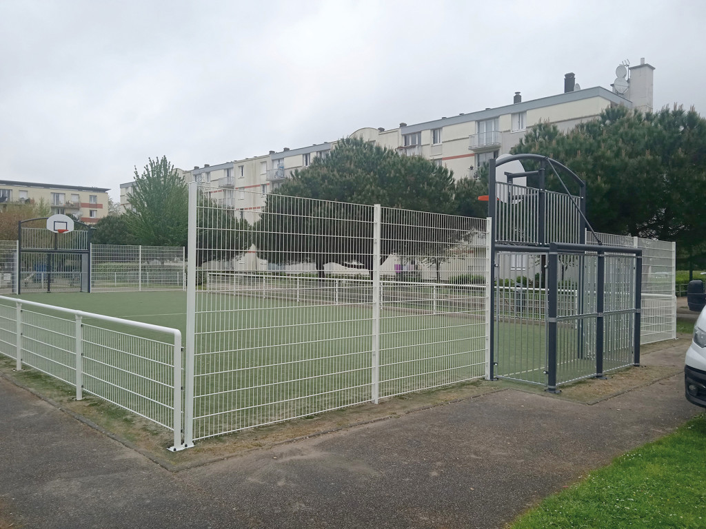 Eglantiers Rénovation Terrain Multisports Quartier Prioritaire QPV Sport