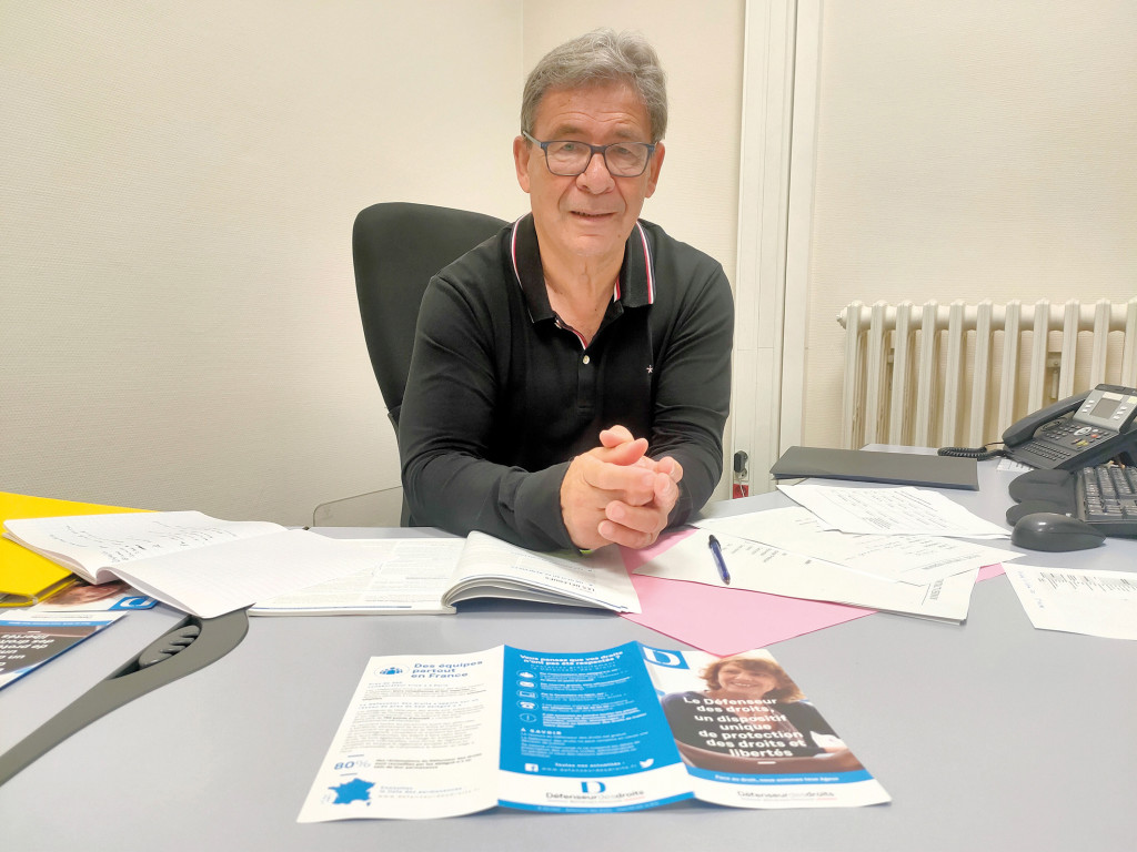 Permanence Défenseur des Droits Point Justice CCAS Litige Administratif