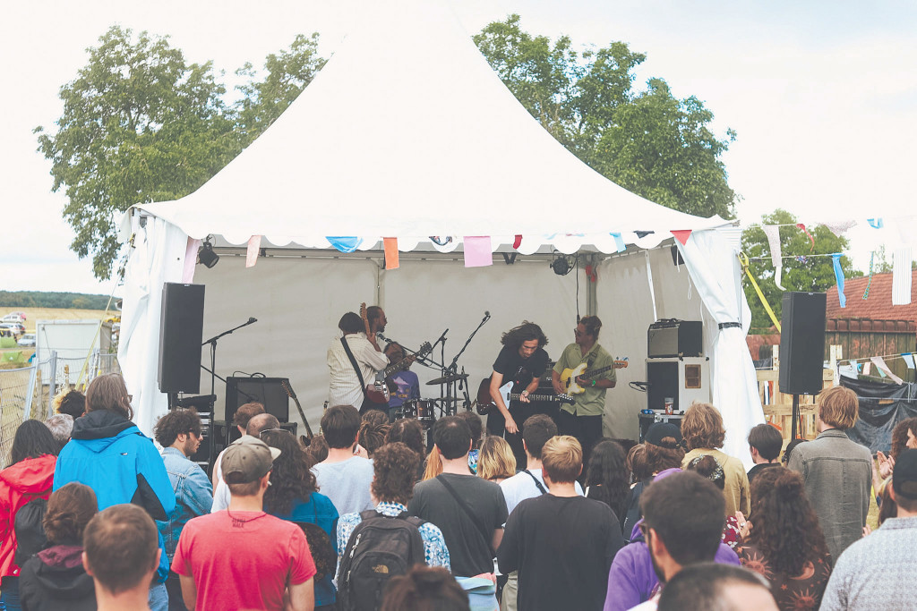 Culture Soirée Rock in the Barn RITB Şatellites Mansion_s Cellar Kubb