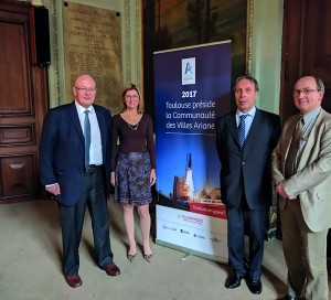 Pour l'anecdote, l'identité visuelle des villes Ariane est une reprise de l’ancien logo de Vernon. Le « V » a été retourné pour faire le « A » !