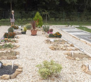 Chaque adhérent entretient sa parcelle et l’aménage comme bon lui semble.