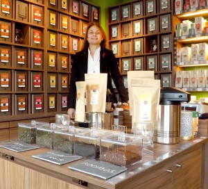 Karine Bordas propose désormais d’acheter son thé en dosant soi-même la quantité désirée !