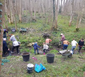 Faire revivre le site du lavoir de Tilly où les lavandières se rendaient autrefois régulièrement... tel est le défi que s'est donné le Rotary Club de Vernon.