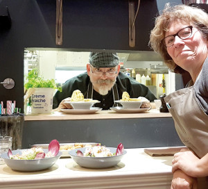 Stella et Christophe Bouvet, respectivement en salle et en cuisine depuis un an à Vernon.